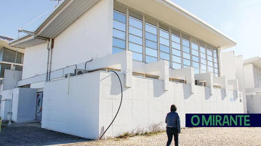 Compra do pavilhão da Nersant ainda está por concretizar Compra do pavilhão da Nersant ainda está por concretizar