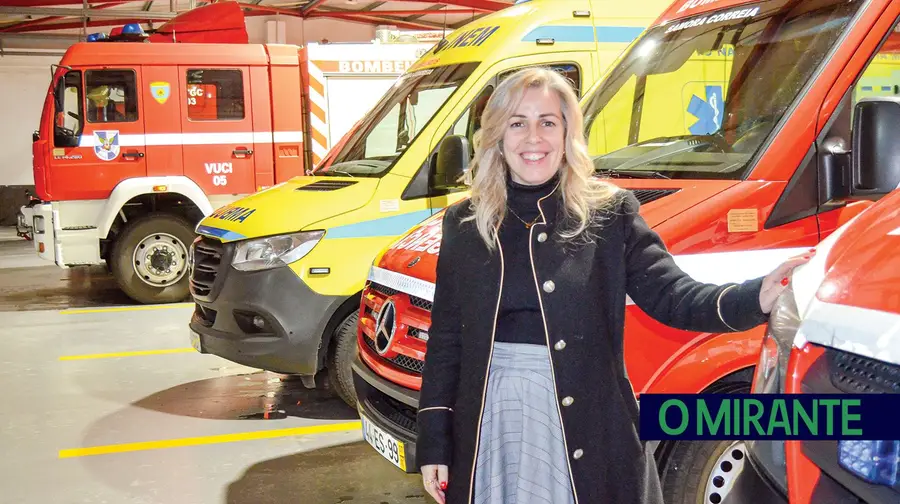 Irina Batista: uma mulher que gosta de desafios e é presidente dos Bombeiros Voluntários de Samora Correia Irina Batista: uma mulher que gosta de desafios e é presidente dos Bombeiros Voluntários de Samora Correia