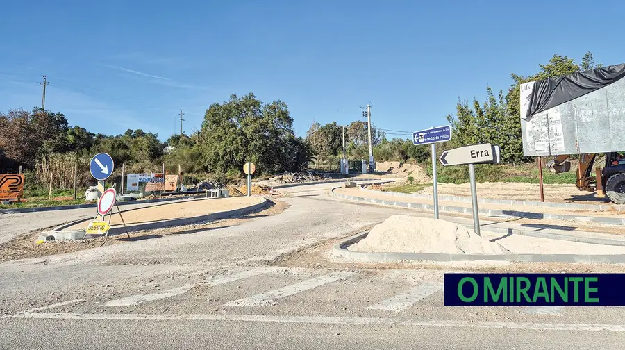 Camionistas preocupados com dificuldades de circulação na estrada de ligação à Erra Camionistas preocupados com dificuldades de circulação na estrada de ligação à Erra