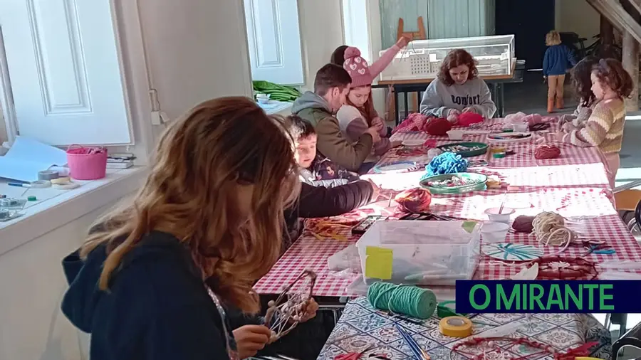 Fábrica das Artes em Tomar recebeu workshops de Caça-Sonhos e Mosaicos Fábrica das Artes em Tomar recebeu workshops de Caça-Sonhos e Mosaicos