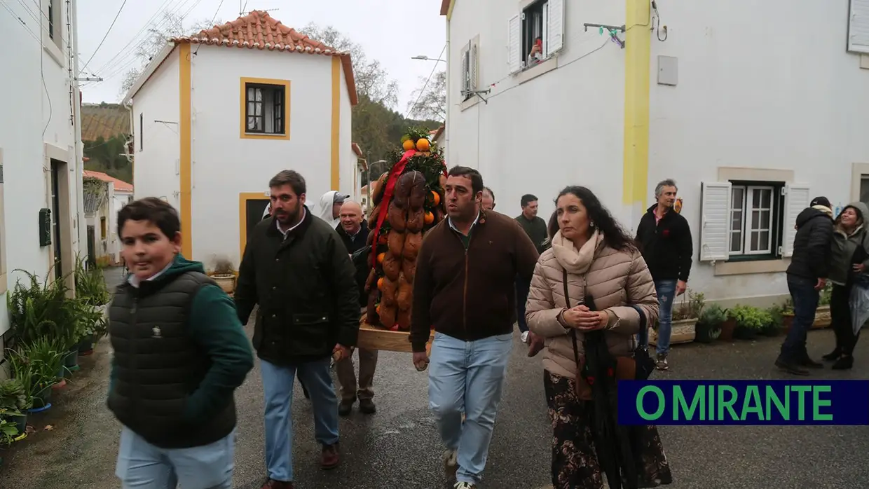 Atouguia mantém tradição com leilão dos cargos