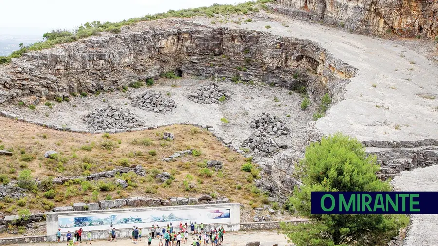 Projecto para valorizar pegadas de dinossáurios de Ourém-Torres Novas arranca este ano