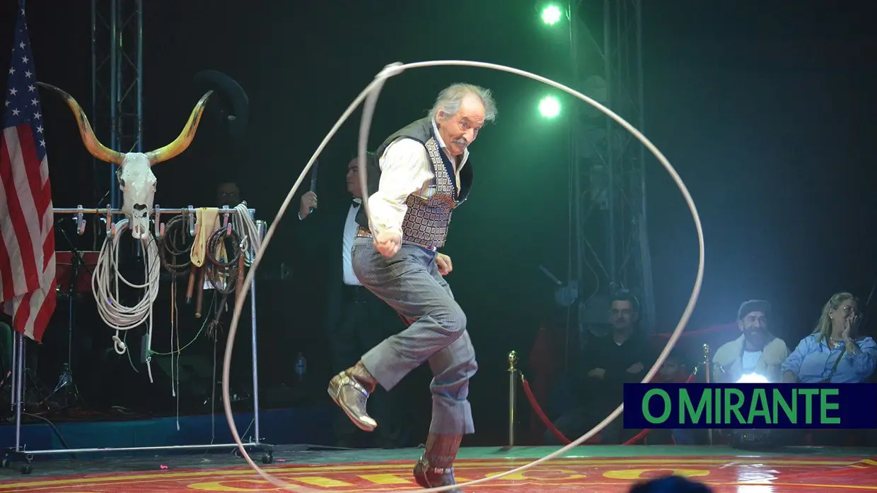 Malabarismos, acrobacias e homenagens na 6.ª Gala do Circo em Samora Correia