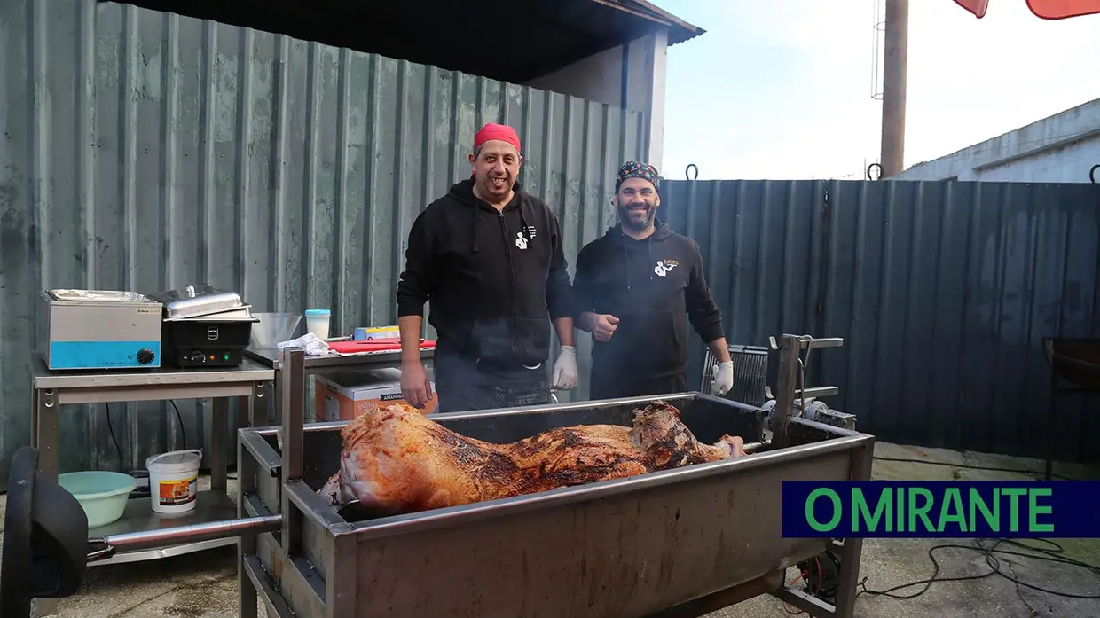 “Os Amigos do Pistão” assinalam aniversário com passeio de motas e festa rija