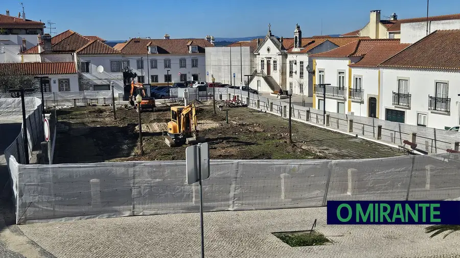 Desapareceram as árvores centenárias do Jardim do Coreto na Chamusca