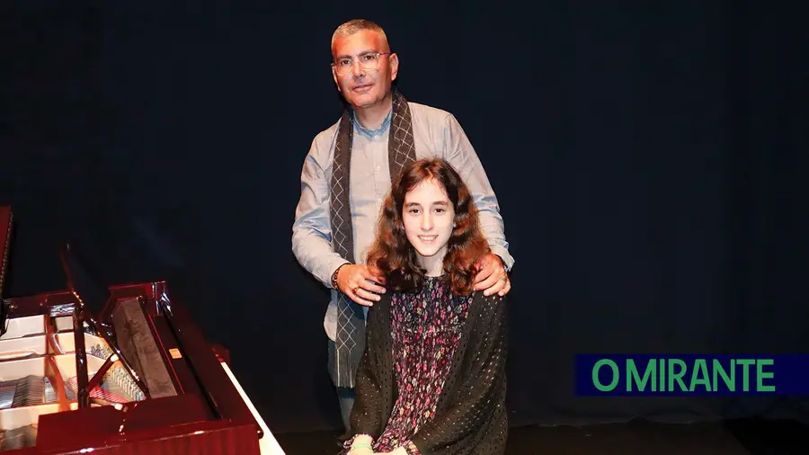 Mafalda Portelada de 12 anos canta o fado como gente grande