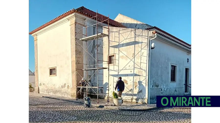 Igreja de Alcorochel está a ser intervencionada com apoio do município