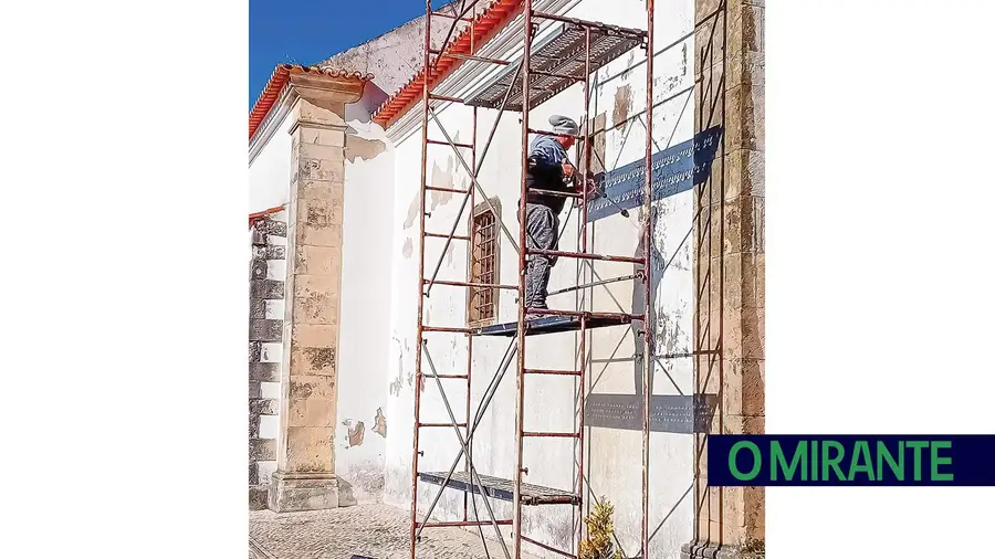 Igreja de Alcorochel está a ser requalificada com apoio do município