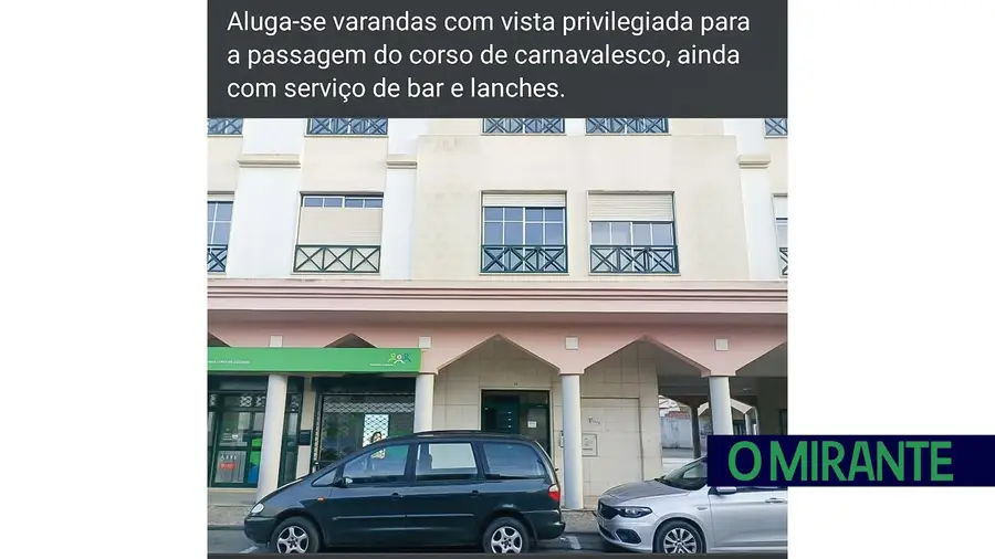 Carnaval à varanda e petisco na mão Carnaval à varanda e petisco na mão