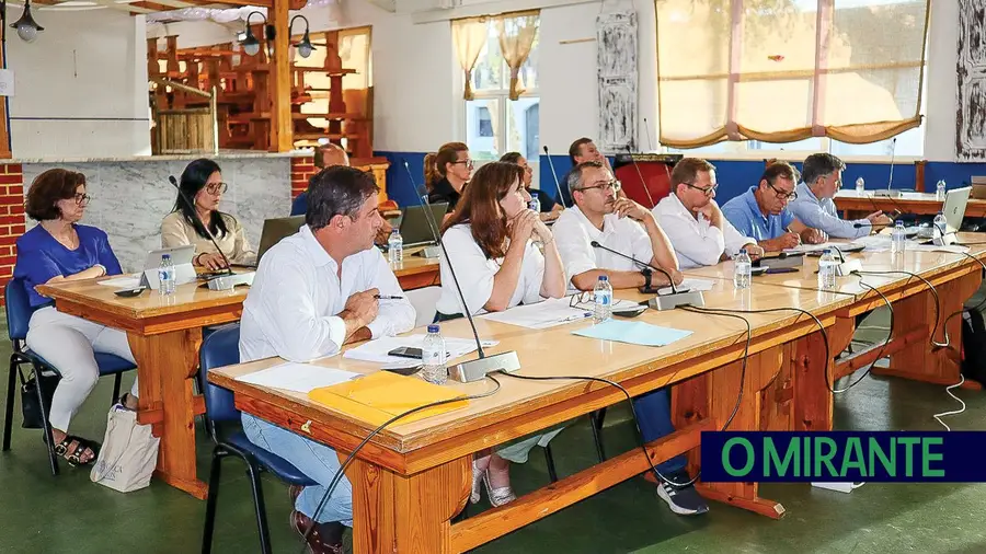 Descentralização das reuniões e desagregação de freguesias foram tema na Assembleia Municipal do Cartaxo Descentralização das reuniões e desagregação de freguesias foram tema na Assembleia Municipal do Cartaxo
