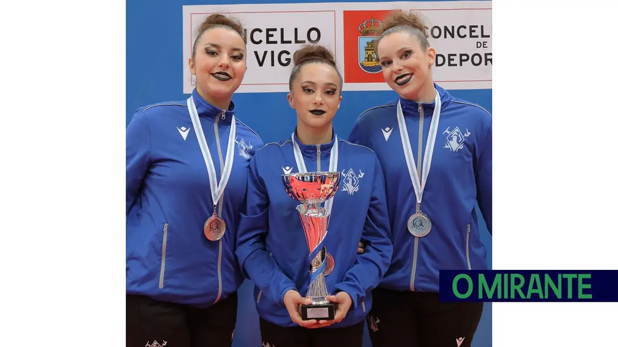 Ginástica acrobática da Académica de Santarém com pódios na Galiza