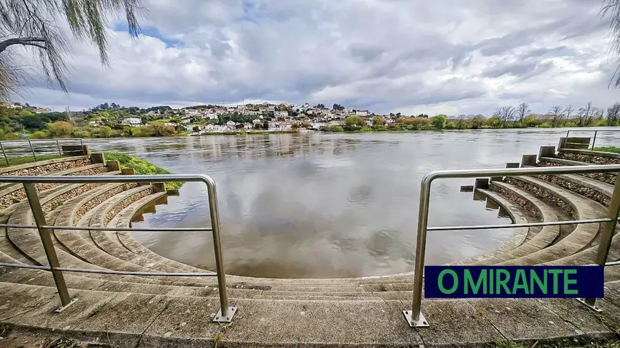 Margens do rio Tejo galgaram em vários concelhos da região Margens do rio Tejo galgaram em vários concelhos da região