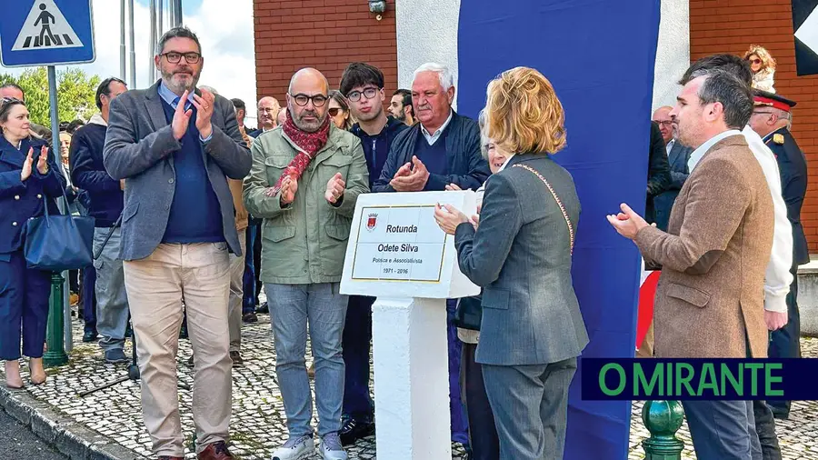 Odete Silva dá nome a rotunda perto dos Bombeiros da Póvoa de Santa Iria Odete Silva dá nome a rotunda perto dos Bombeiros da Póvoa de Santa Iria