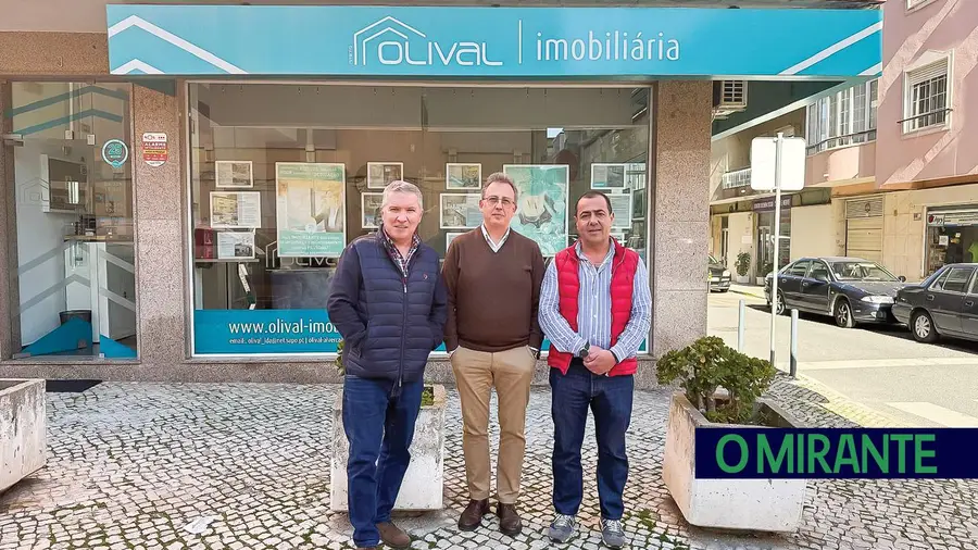 Olival Imobiliária é uma empresa moderna com três décadas de experiência Olival Imobiliária é uma empresa moderna com três décadas de experiência