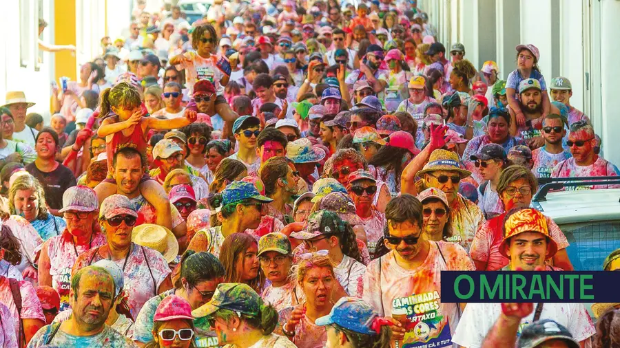 Caminhada das cores do Ateneu Artístico Cartaxense é no último dia de Maio Caminhada das cores do Ateneu Artístico Cartaxense é no último dia de Maio