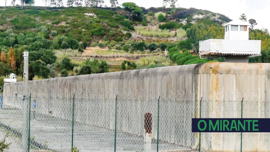 Director, chefe e sete guardas de Vale de Judeus em risco de suspensão Director, chefe e sete guardas de Vale de Judeus em risco de suspensão