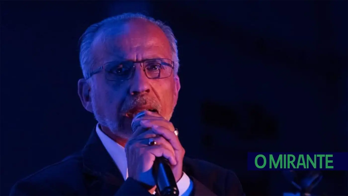 Luiz Rocha O MIRANTE | Luiz Rocha celebra 45 anos de fado com concerto em Sacavém