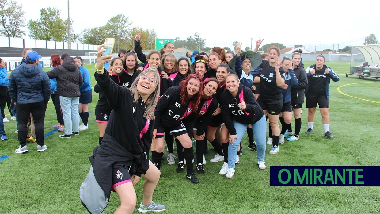 Liga de futebol de rua feminino foi exemplo de companheirismo, união e boa-disposição
