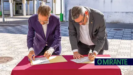 Obras na Escola Básica e Secundária de Vialonga vão finalmente sair do papel Obras na Escola Básica e Secundária de Vialonga vão finalmente sair do papel