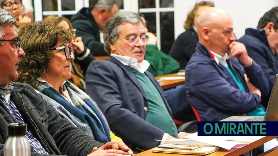 Oposição em Alcanena critica entrega tardia de documentos por parte do executivo municipal Oposição em Alcanena critica entrega tardia de documentos por parte do executivo municipal