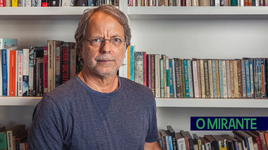 Mia Couto vai falar para alunos de Tomar durante iniciativa Bibliotecando Mia Couto vai falar para alunos de Tomar durante iniciativa Bibliotecando