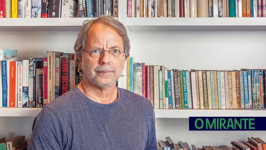 Mia Couto vai falar para alunos de Tomar durante iniciativa Bibliotecando Mia Couto vai falar para alunos de Tomar durante iniciativa Bibliotecando