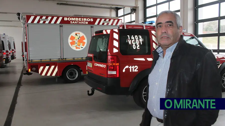 Diamantino Duarte, presidente da direcção da Associação Humanitária dos Bombeiros Voluntários de Santarém. Foto Arquivo Diamantino Duarte, presidente da direcção da Associação Humanitária dos Bombeiros Voluntários de Santarém. Foto Arquivo