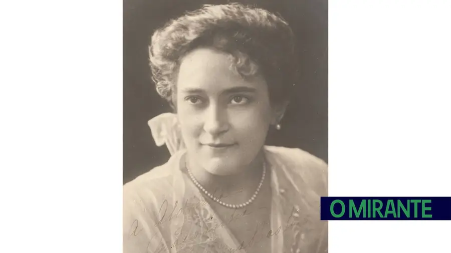 Aldeia Gavinha homenageia actriz Palmira Bastos Aldeia Gavinha homenageia actriz Palmira Bastos