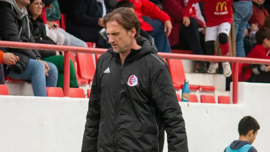 Carlos Fernandes vai continuar a orientar a União de Santarém Carlos Fernandes vai continuar a orientar a União de Santarém