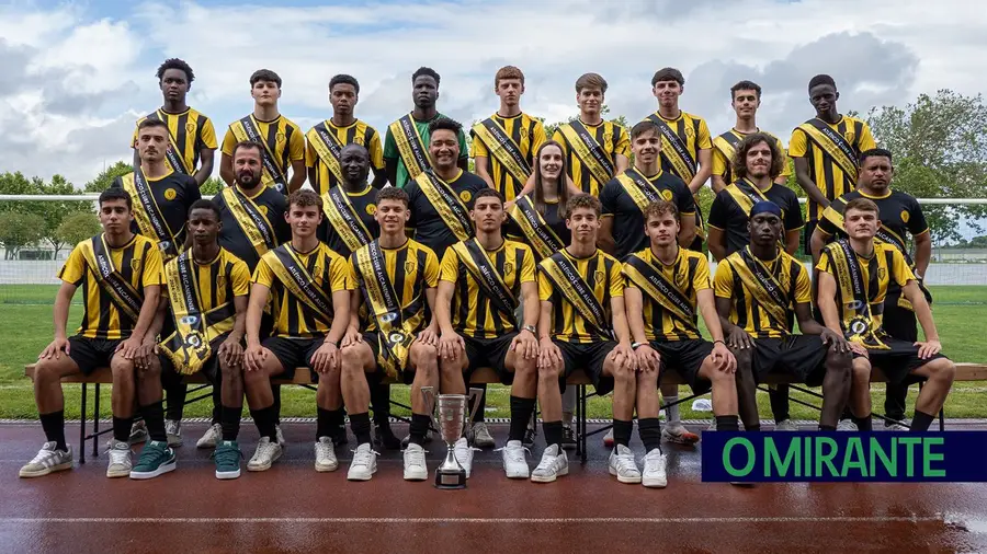 Atlético Alcanenense vence distrital de juniores em futebol