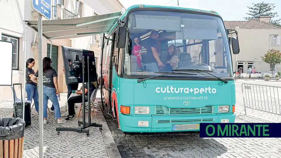 Erro caricato na documentação trava autocarro cultural de Arruda dos Vinhos Erro caricato na documentação trava autocarro cultural de Arruda dos Vinhos
