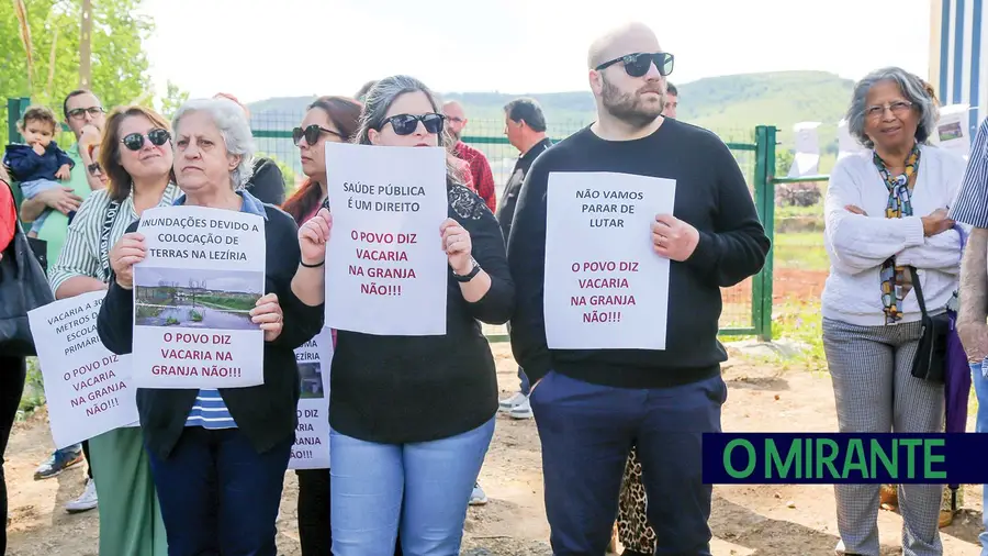 Instalação de pecuária na Granja suspensa pelo município de VFX Instalação de pecuária na Granja suspensa pelo município de VFX