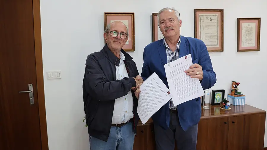 Azambuja apoia compra de ambulância para os Bombeiros de Alcoentre Azambuja apoia compra de ambulância para os Bombeiros de Alcoentre