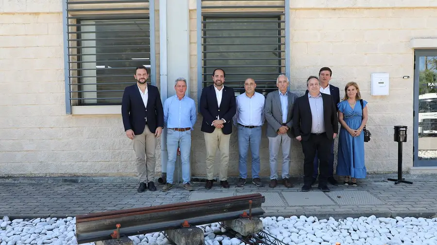 Multinacional dedicada às infraestruturas ferroviárias tem sede na Póvoa de Santarém Multinacional dedicada às infraestruturas ferroviárias tem sede na Póvoa de Santarém