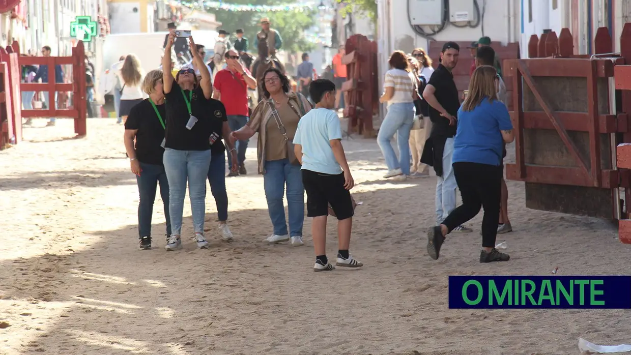 Feira de Maio arrancou em Azambuja para exaltar a cultura e tradições das suas gentes