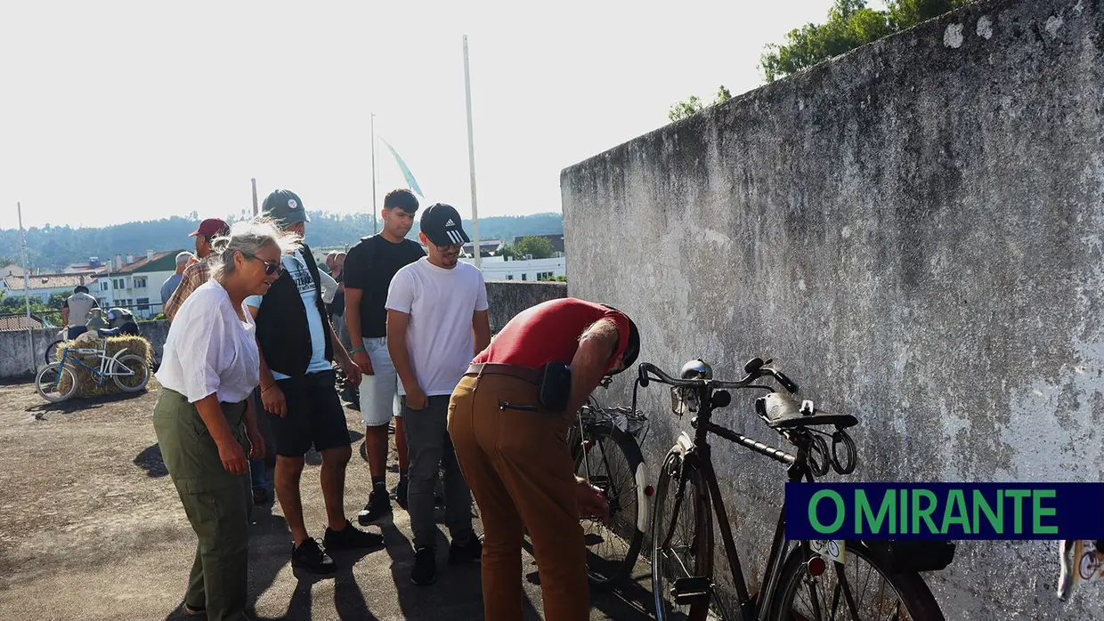 Passeio de Bicicletas Antigas na Moita do Norte com mais de 70 participantes