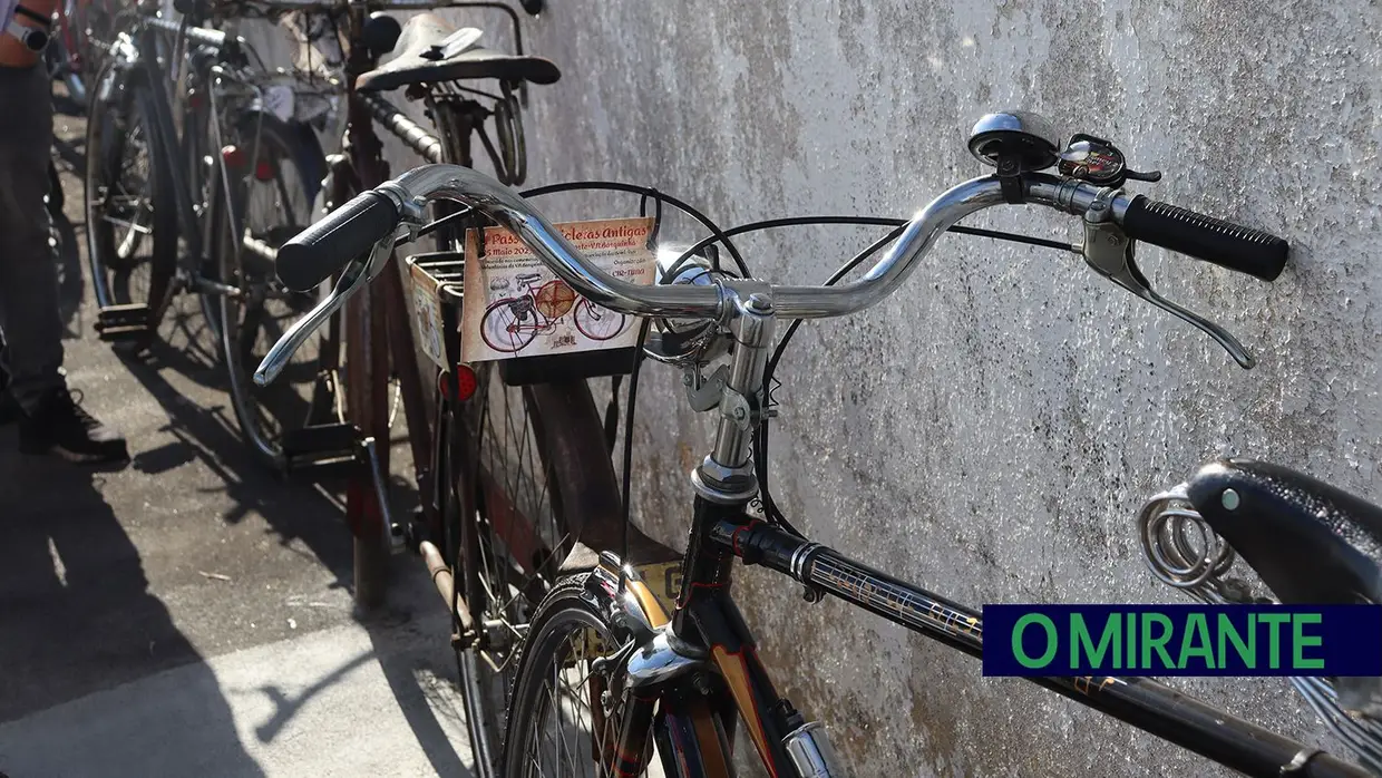 Passeio de Bicicletas Antigas na Moita do Norte com mais de 70 participantes