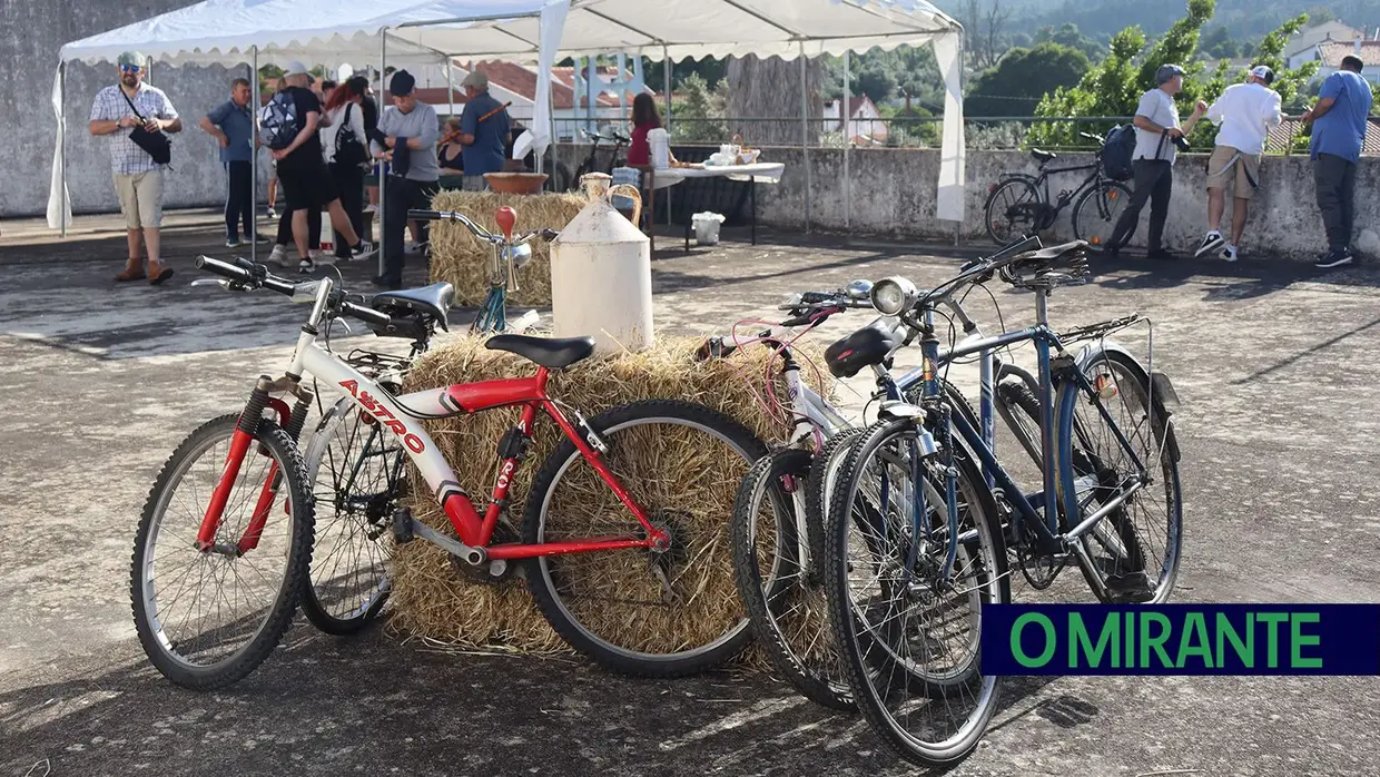 Passeio de Bicicletas Antigas na Moita do Norte com mais de 70 participantes