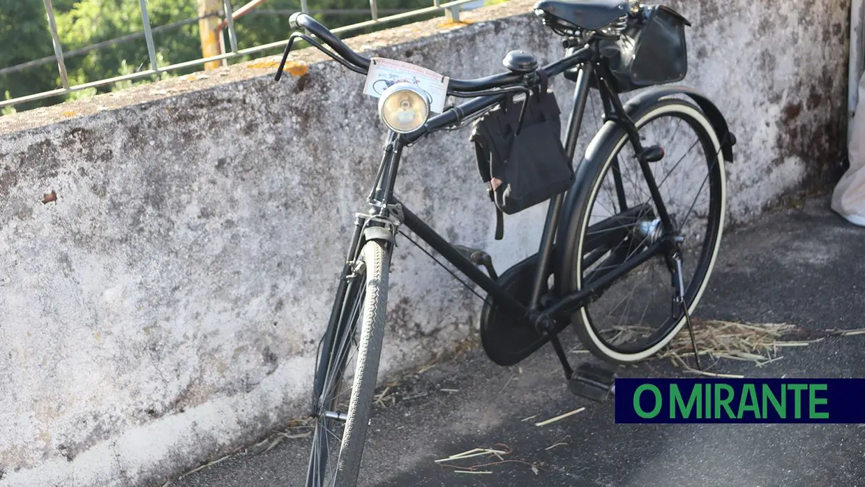 Passeio de Bicicletas Antigas na Moita do Norte com mais de 70 participantes