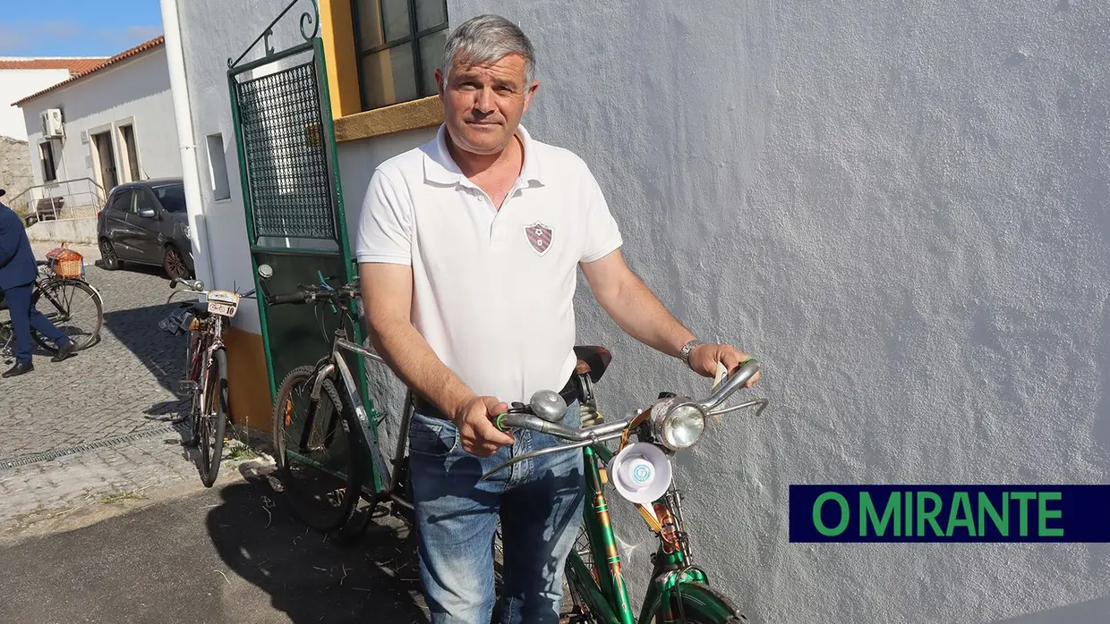 Passeio de Bicicletas Antigas na Moita do Norte com mais de 70 participantes