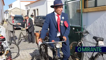 Passeio de Bicicletas Antigas na Moita do Norte com mais de 70 participantes