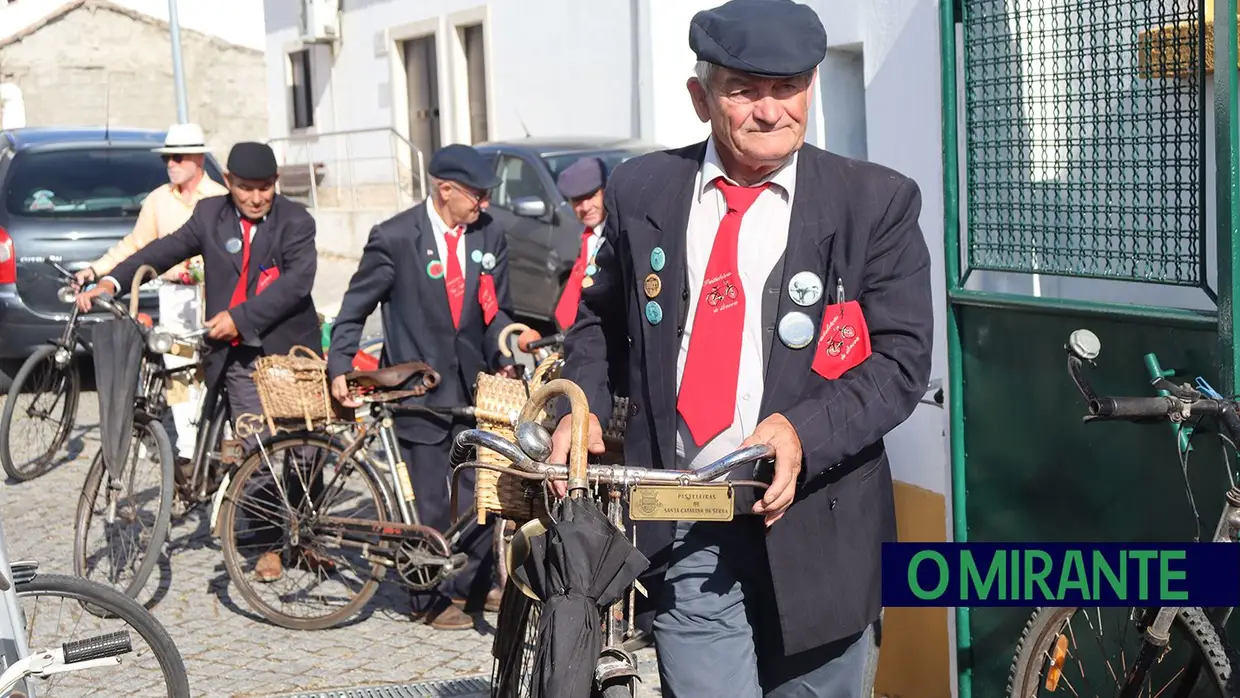 Passeio de Bicicletas Antigas na Moita do Norte com mais de 70 participantes