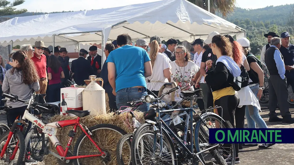 Passeio de Bicicletas Antigas na Moita do Norte com mais de 70 participantes