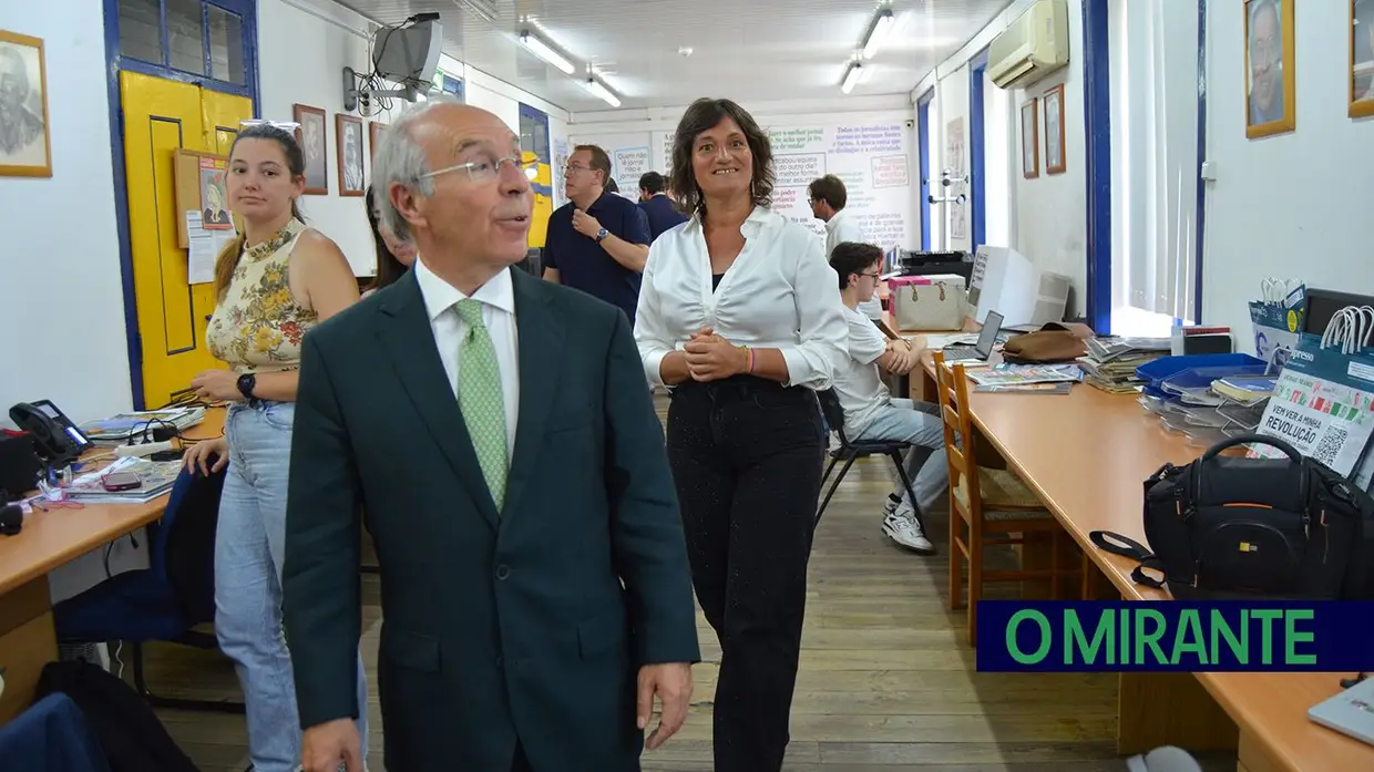 Marques Mendes visita Santarém e conhece redacção de O MIRANTE