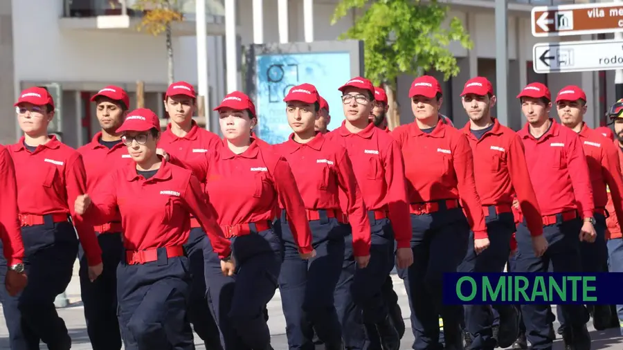 Bombeiros oureenses vão receber Equipamentos de Protecção Individual Bombeiros oureenses vão receber Equipamentos de Protecção Individual
