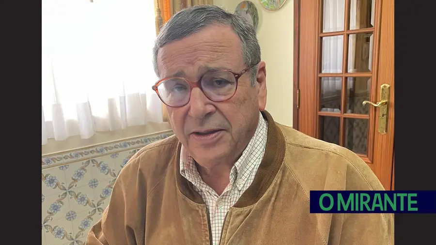 Manuel Oliveira é candidato por movimento independente à Junta da Parreira e Chouto Manuel Oliveira é candidato por movimento independente à Junta da Parreira e Chouto