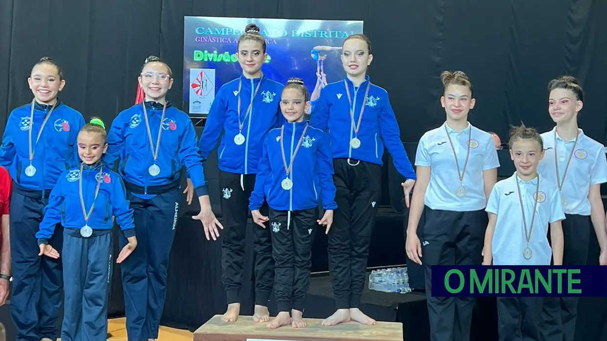 Académica de Santarém em grande plano no Distrital de Ginástica Acrobática