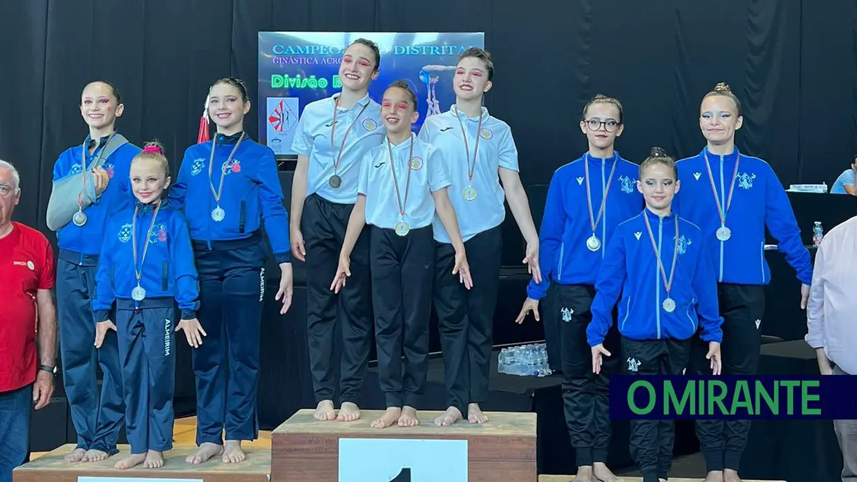 Académica de Santarém em grande plano no Distrital de Ginástica Acrobática