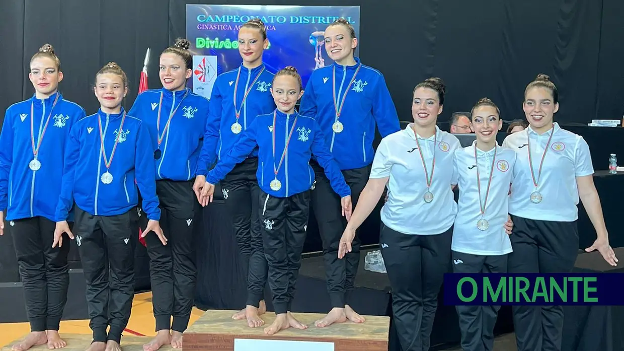Académica de Santarém em grande plano no Distrital de Ginástica Acrobática