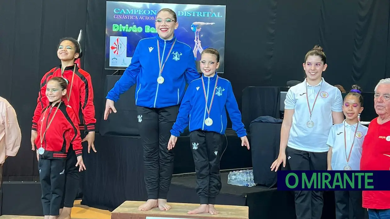 Académica de Santarém em grande plano no Distrital de Ginástica Acrobática